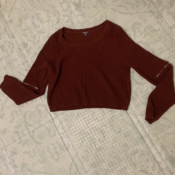 Charlotte Russe crop sweater - Picture 1 of 4